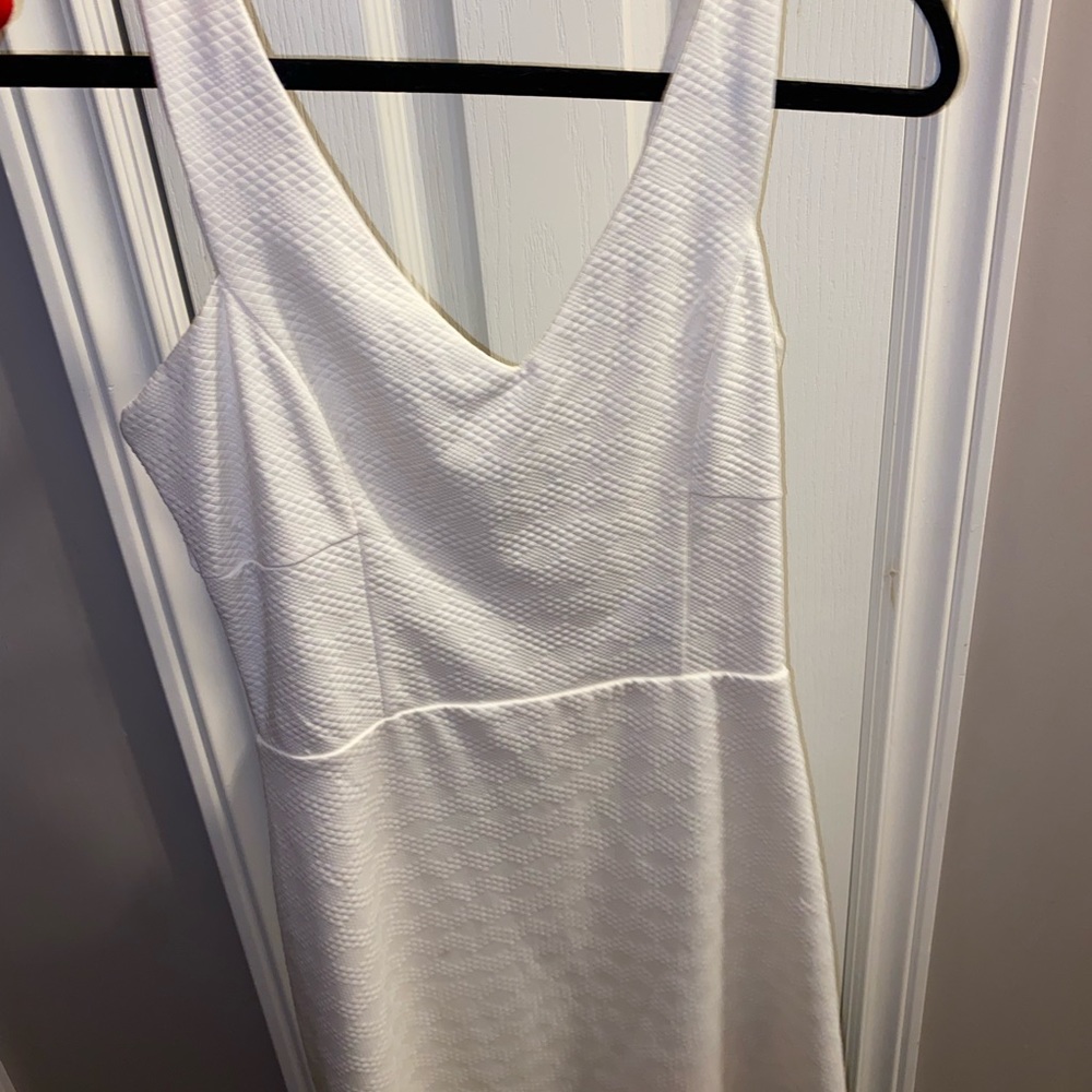 white hollister dress size medium ✨
